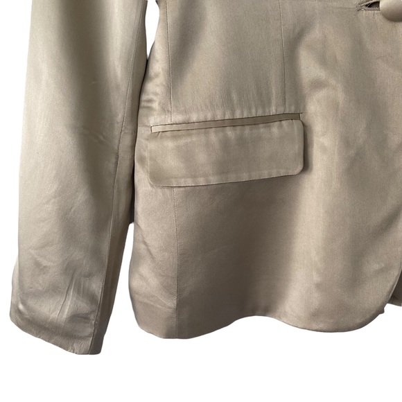 Guess by Marciano Silk-like Tan Colour Lightweight Blazer - Picture 3 of 5